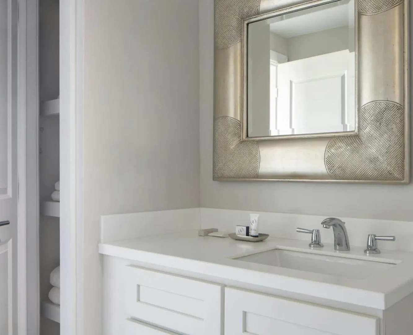 The Karol Hotel, St. Petersburg Clearwater, A Tribute Portfolio Hotel Clearwater