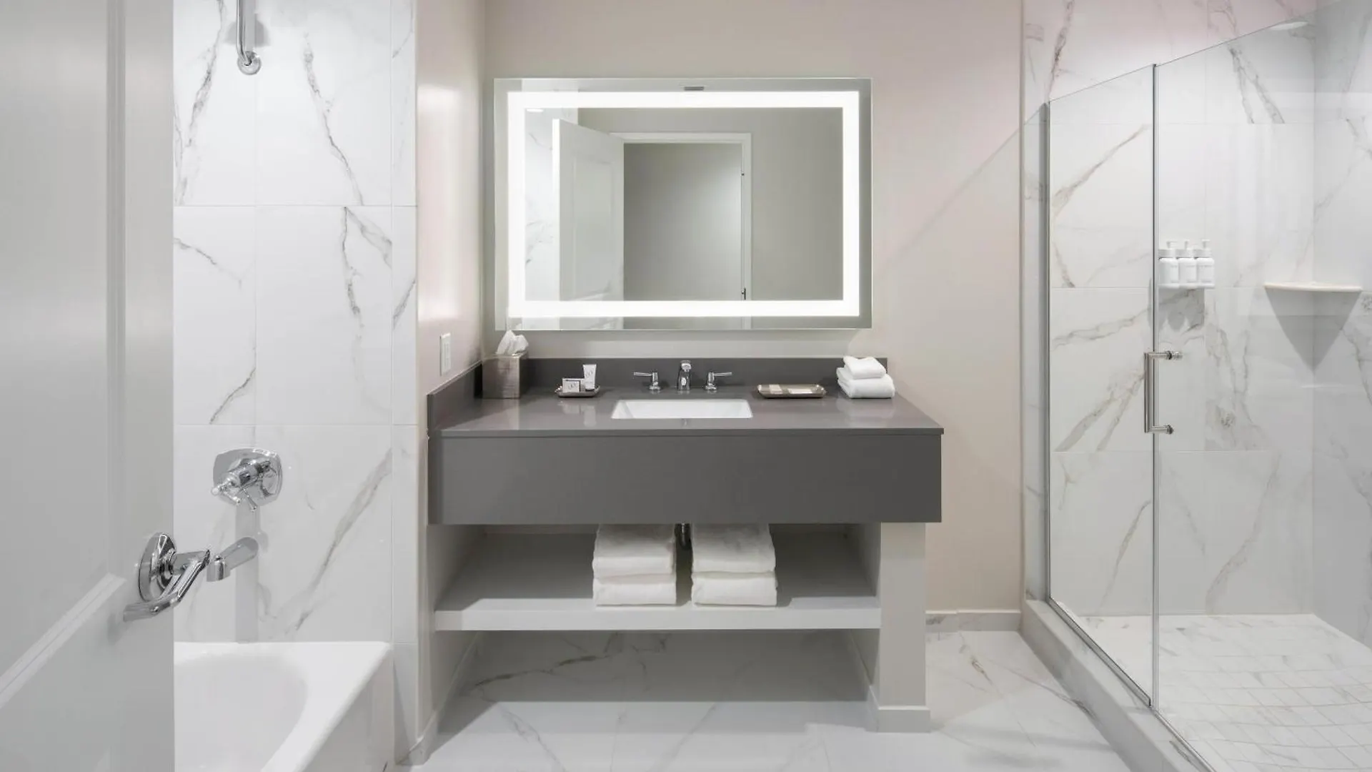 ****  The Karol Hotel, St. Petersburg Clearwater, A Tribute Portfolio Hotel United States